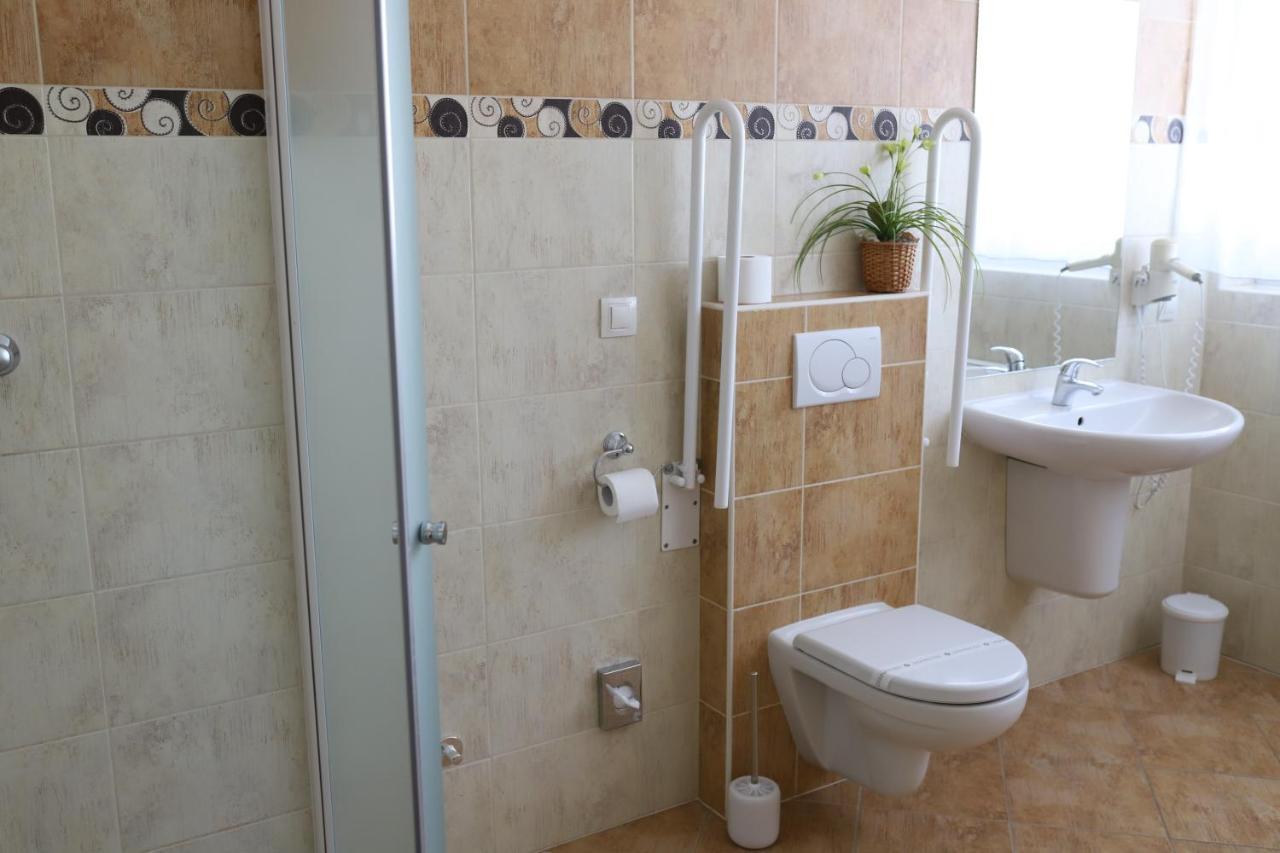 Tisnovska Rychta Hotel Екстериор снимка
